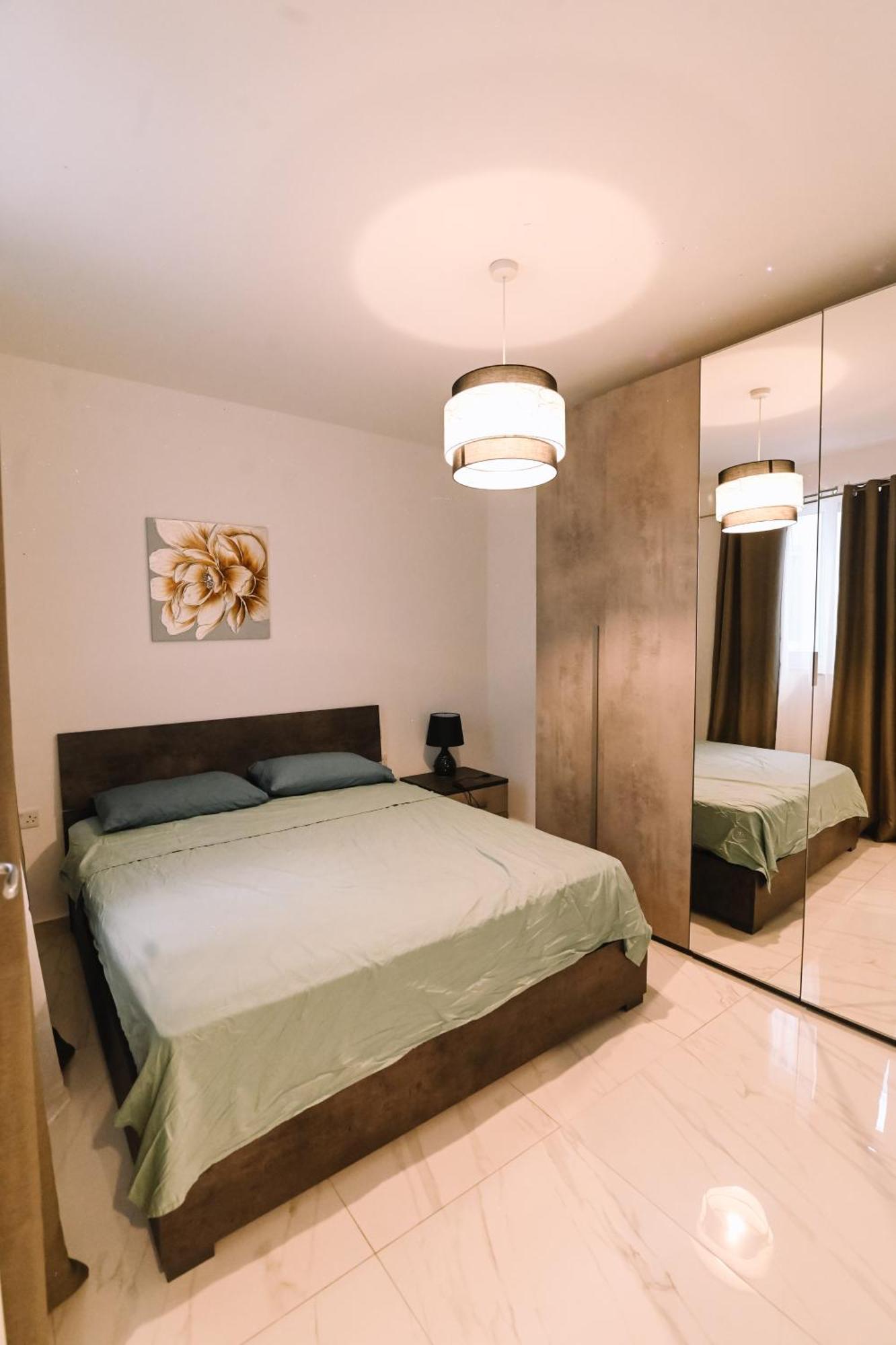 Spacious 3 Bedroom In Sliema! Luaran gambar
