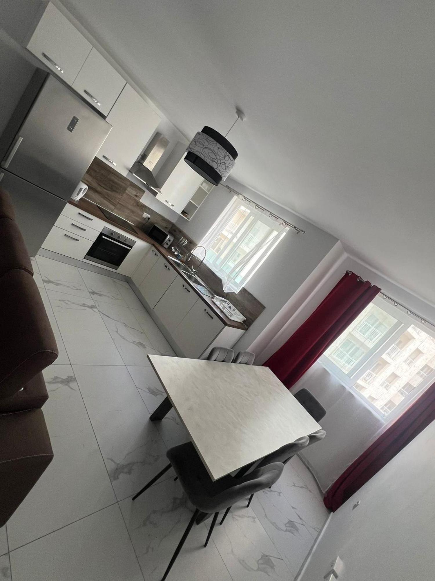 Spacious 3 Bedroom In Sliema! Bilik gambar